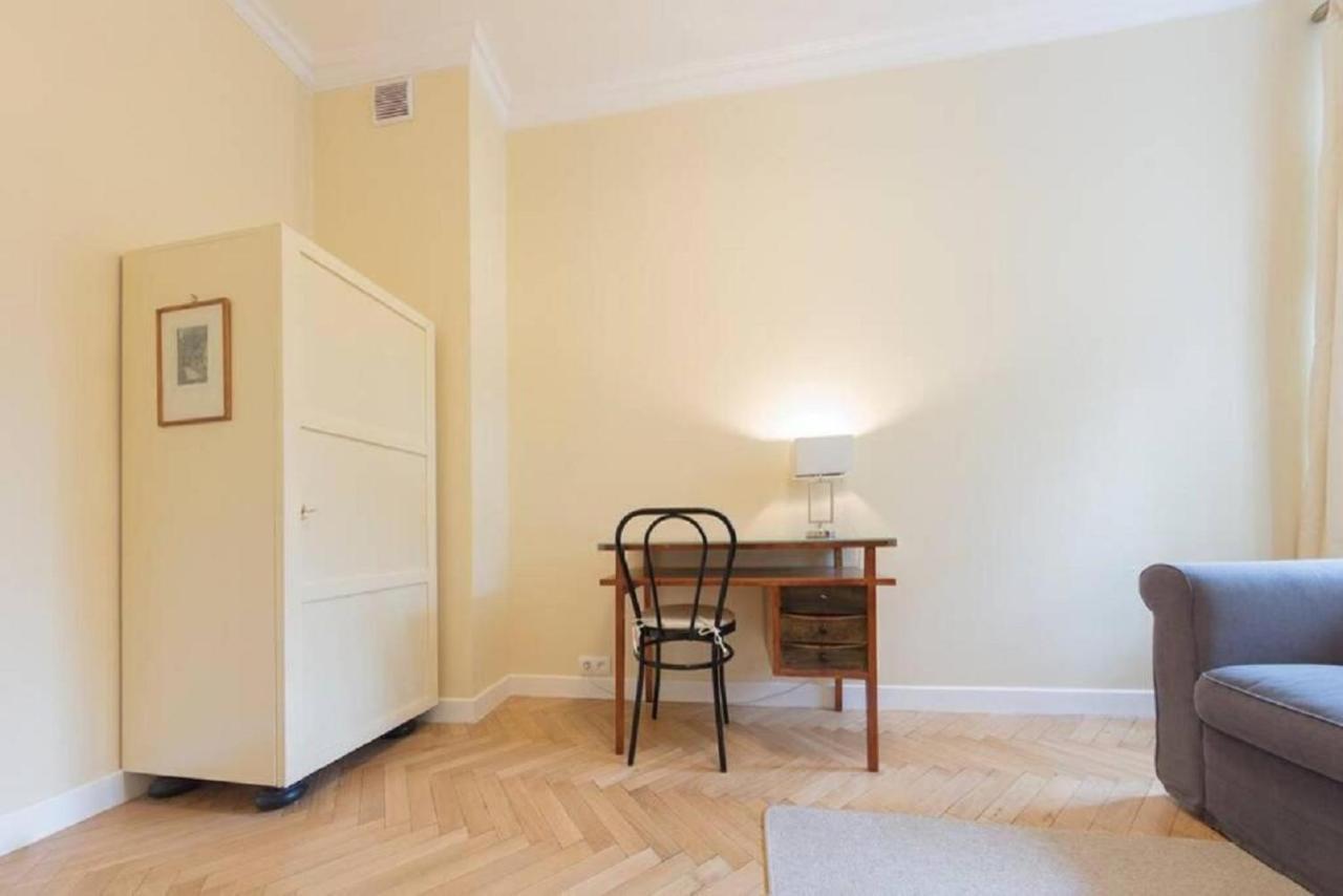 Super Luxury And Cozy- Golden Apartments- City Center Варшава Екстериор снимка